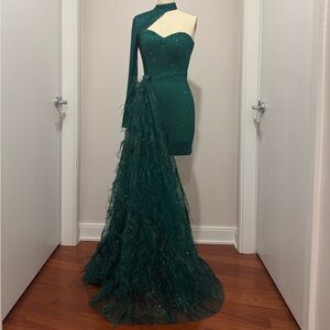 Emerald Green One-Shoulder Gown with Dramatic Detachable Train
